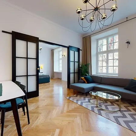 Big Modern Apart - Market Square - Nice View - Next To Town Hall Apartment *